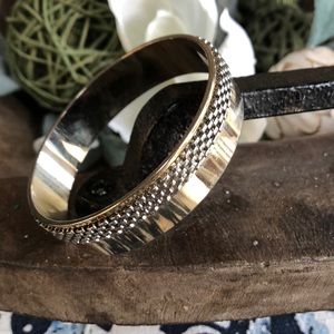 Vintage gold bangle